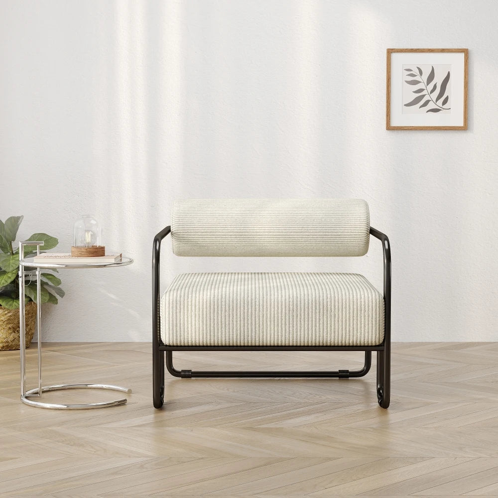 Fauteuil beige velours côtelé vu de face, coussin-dossier rond