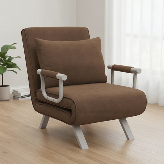 Fauteuil en daim marron convertible avec coussin dans un salon lumineux