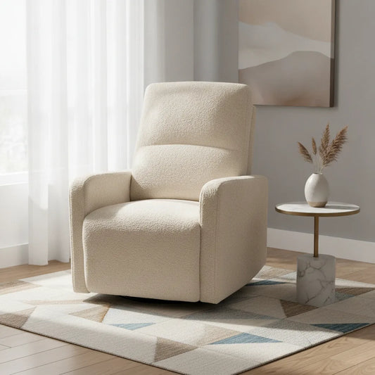 Fauteuil relax beige en bouclette dans un salon lumineux
