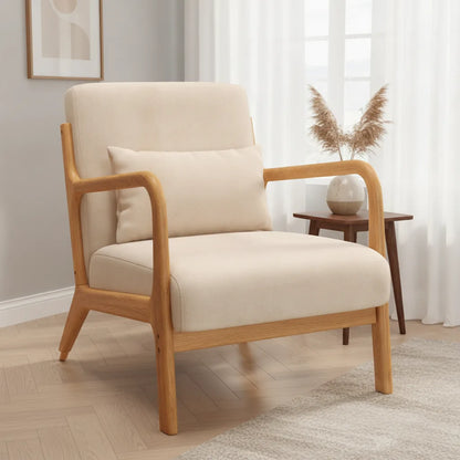 Fauteuil japandi beige cadre bois clair dans un salon lumineux