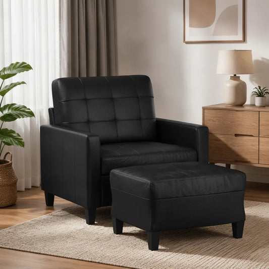 Fauteuil club cuir noir capitonné avec pouf dans un salon