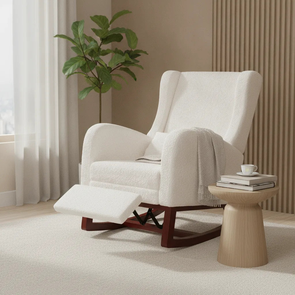 Fauteuil à bascule en velours blanc ivoire avec repose-pieds et table d'appoint en bois